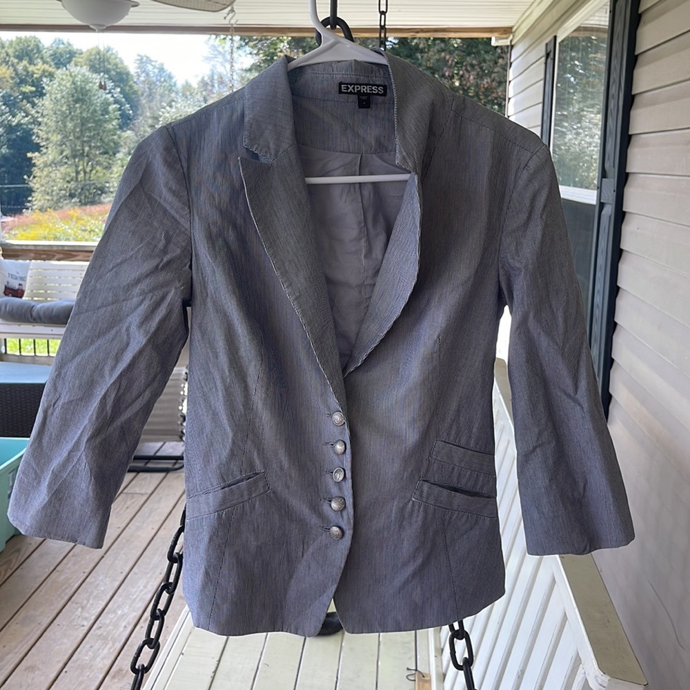 Express S4 Blazer